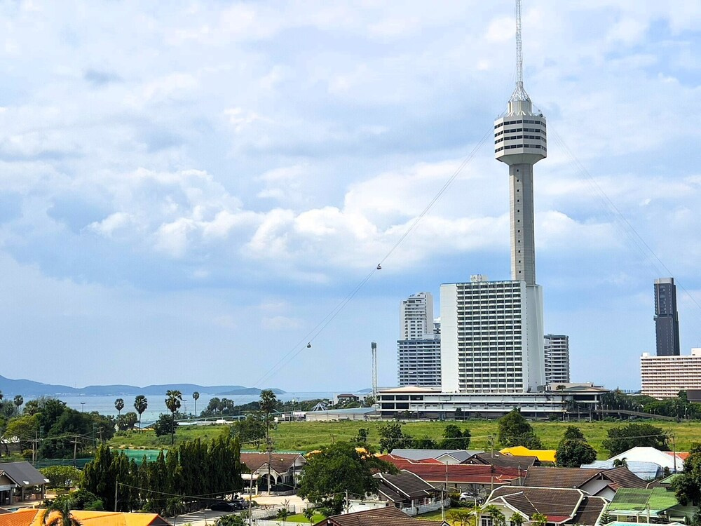 Sea-view Studio With Large Balcony - View Talay 5D