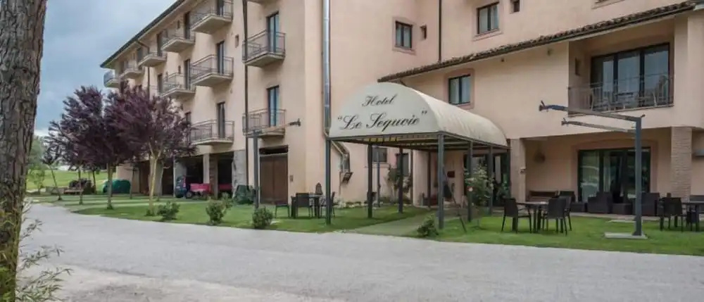 Hotel photo 1