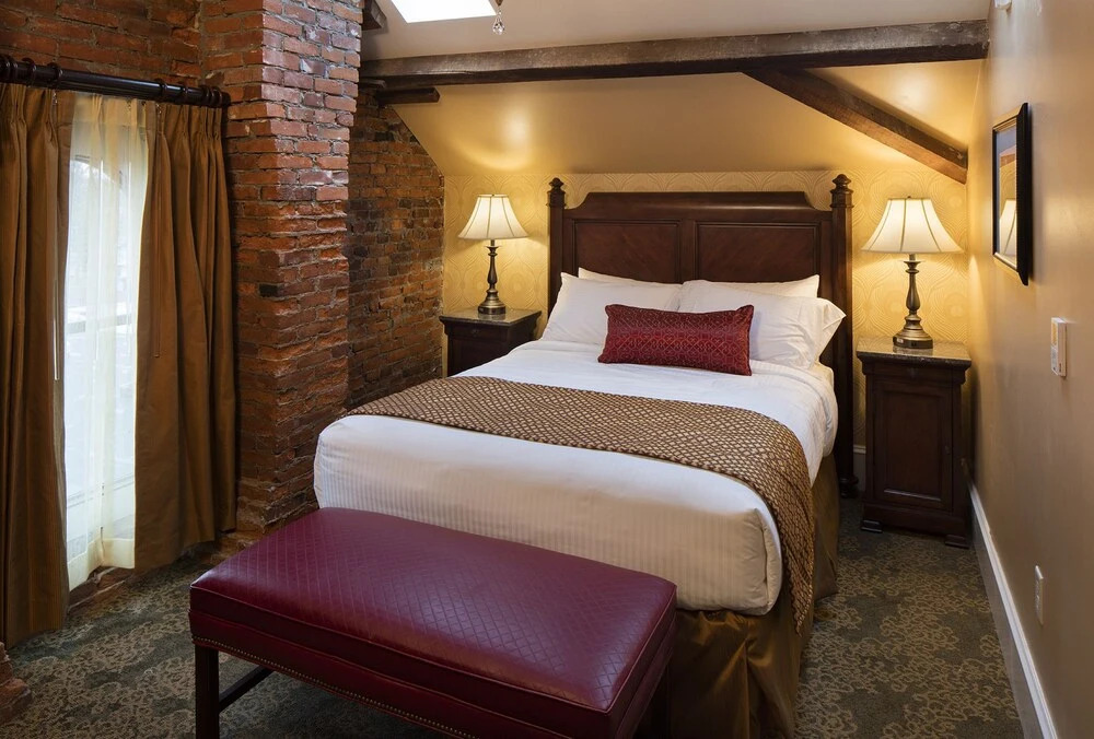 The Washington House Hotel & Restaurant by null