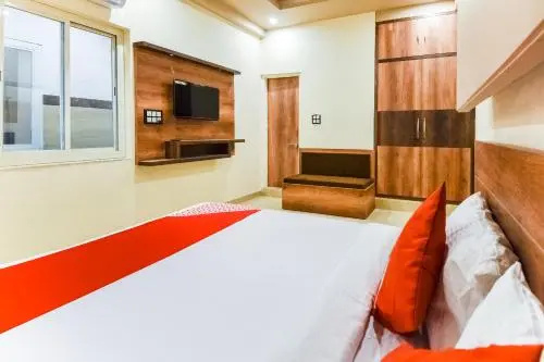 OYO 63072 Rama Inn
