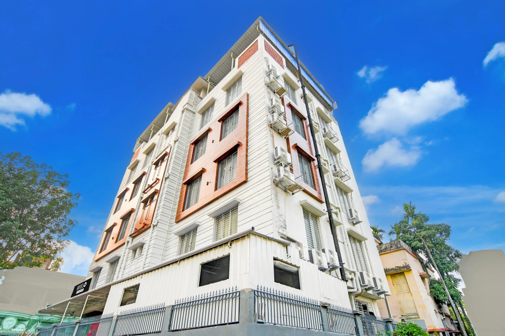 Super Townhouse Kaikhali Near Airport