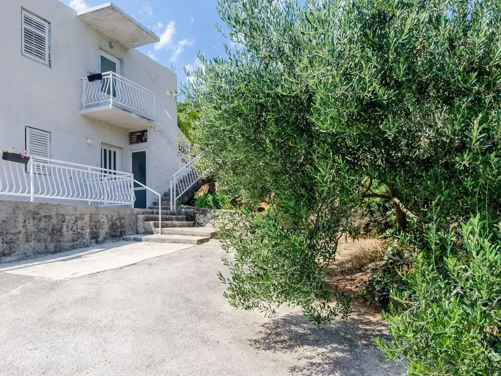 Apartment Konak - Two Bedroom Apartment With Balcony and Sea View