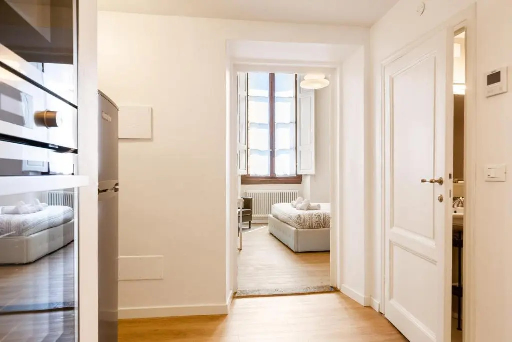 I Renai - Ponte delle Grazie Modern Apartment