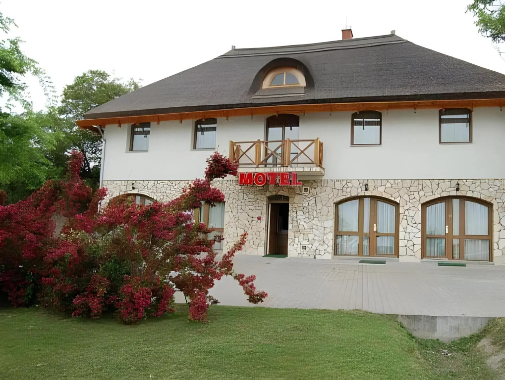 Tekergő Motel és Étterem