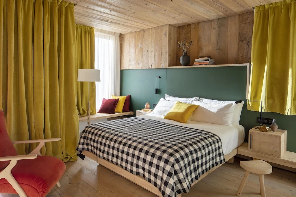Premium Double room (full double bed)