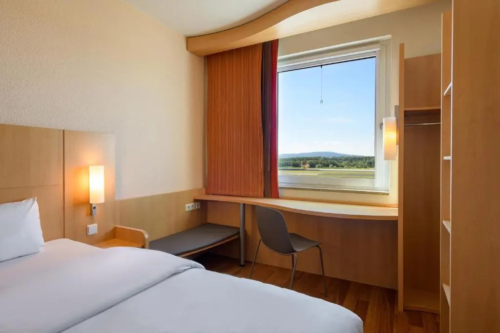 Hotel ibis Friedrichshafen Airport Messe - Chambres