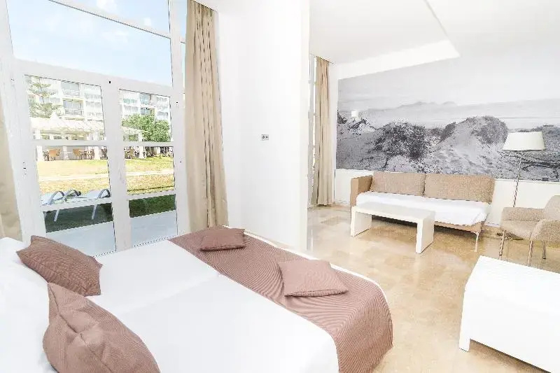 Eix Alzinar Mar Aparthotel - Chambres