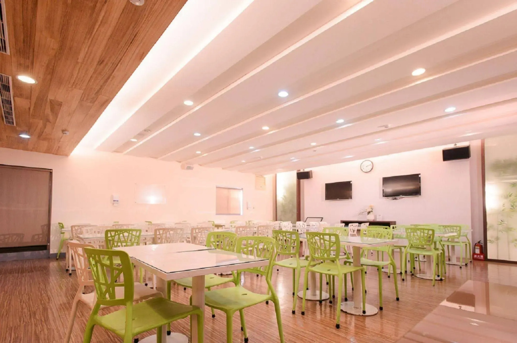 Kiwi Express Hotel - Kaohsiung Station - Général