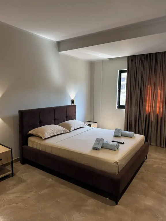 Standard Double room with courtyard view (full double bed)