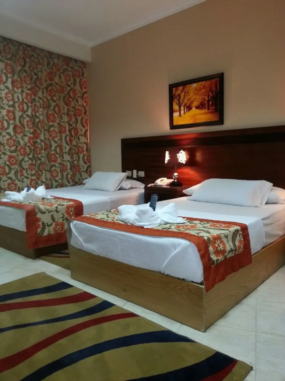 Glorious Hotel - Chambres