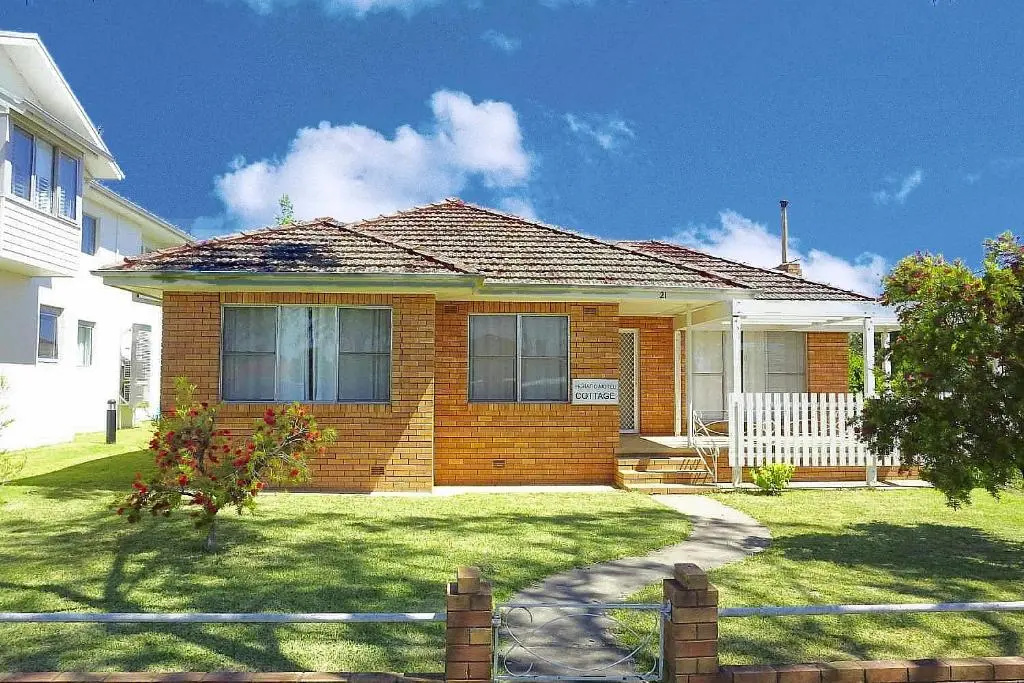 3 Bedrooms Cottage