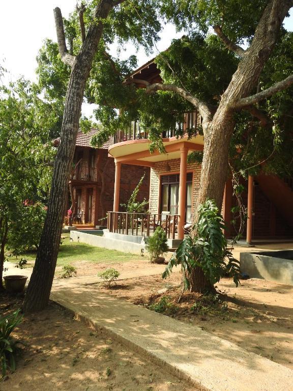 Eagles Nest Cabanas