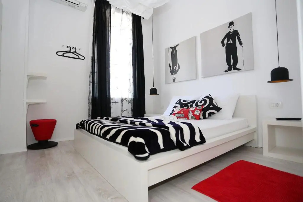 Comfort room
