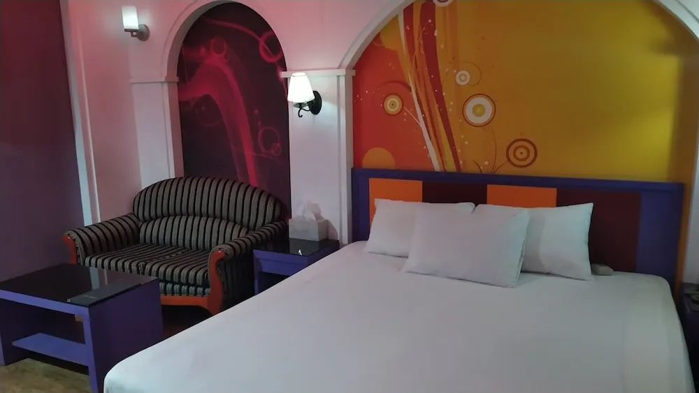 Economy room
