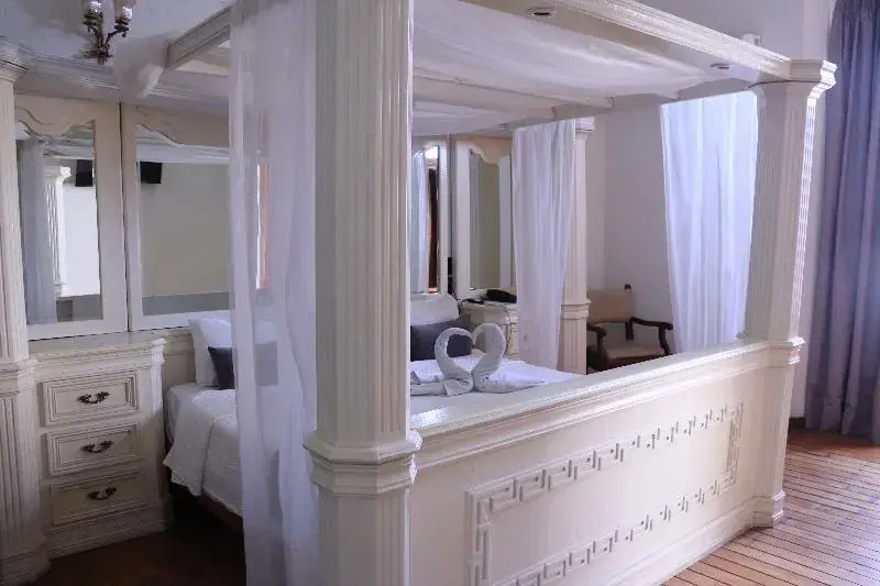 1 Bedroom Suite with balcony
