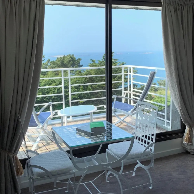 Family Suite with balcony