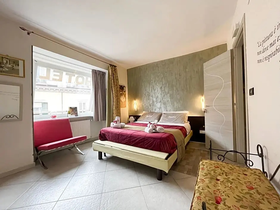Superior Double room (full double bed)