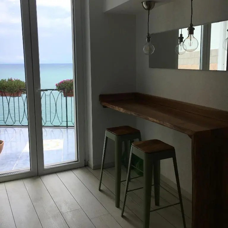 2 Bedrooms Cottage