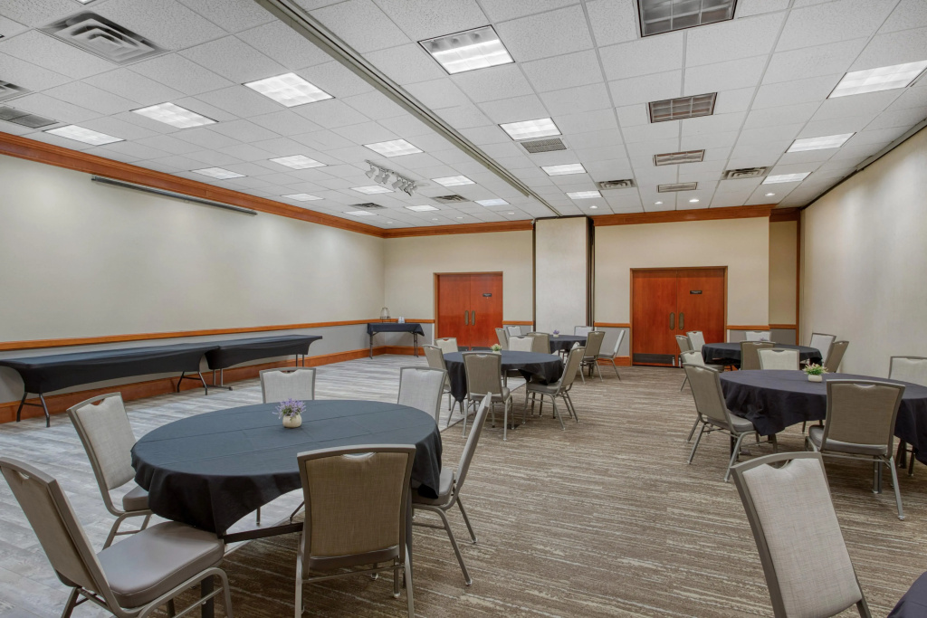 SureStay Plus Hotel by Best Western Price - Général