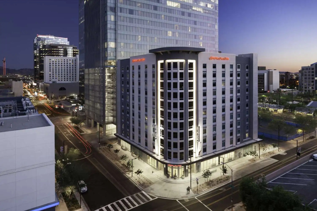 Hampton Inn And Suites Phoenix Downtown