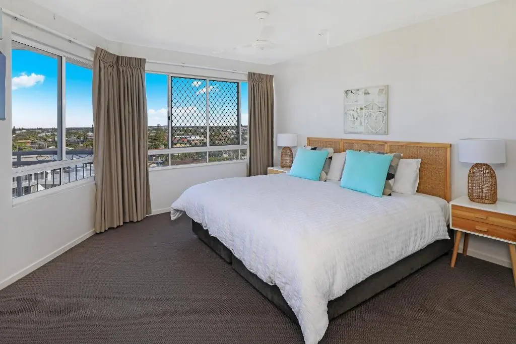 1 Bedroom Apartment with ocean view