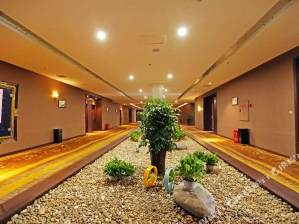 Meishan Meizhou Riverside Hotel - фото 2