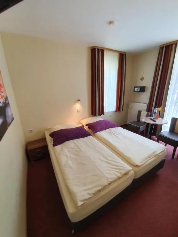 Economy room