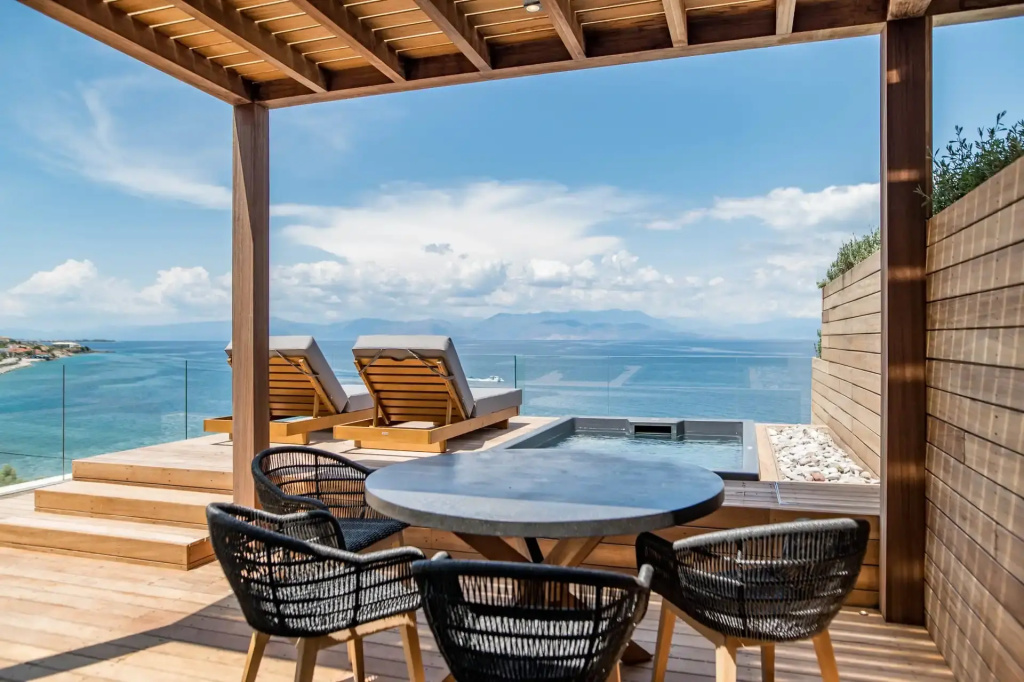 Derveni Luxury Apartments