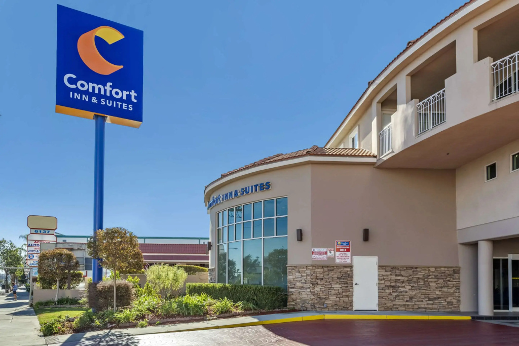 Comfort Inn & Suites Near Universal - N. Hollywood - Burbank