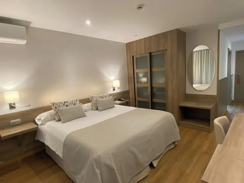 Hotel Colón Rambla - Chambres