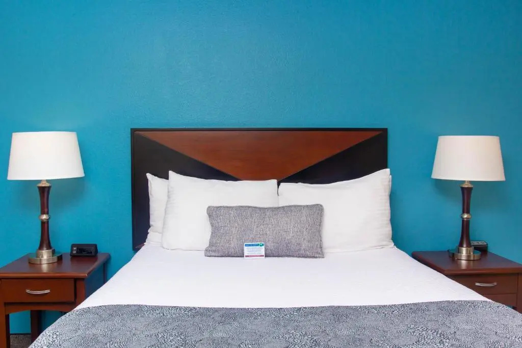 Double room (full double bed)