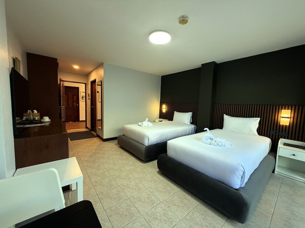 Karon Place — 5
