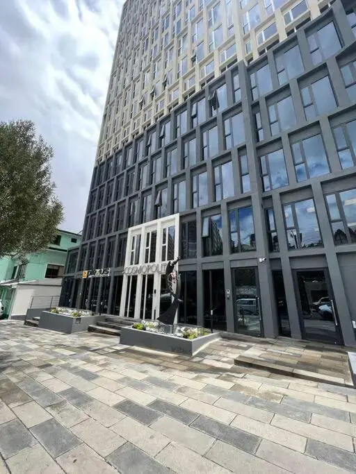 Apartamento Nuevo con Hermosa Vista, Ubicación Perfecta