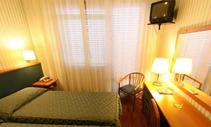 Economy room