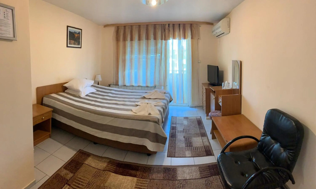 Hotel „Alpha“ by null