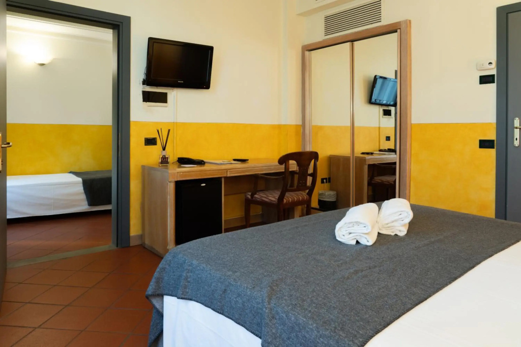 Hotel photo 11