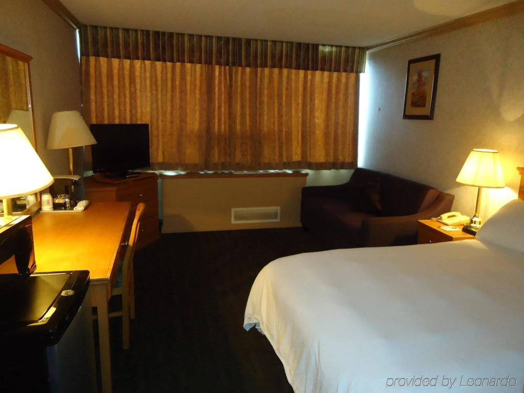 Sands Inn & Suites - фото 12