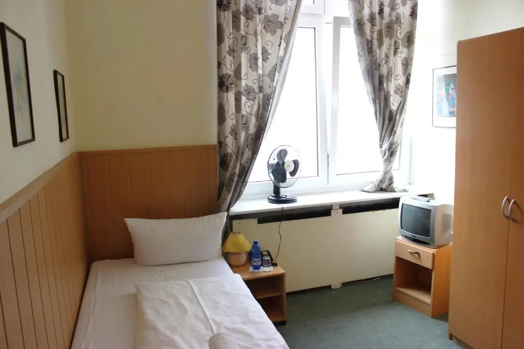 Standard Single room