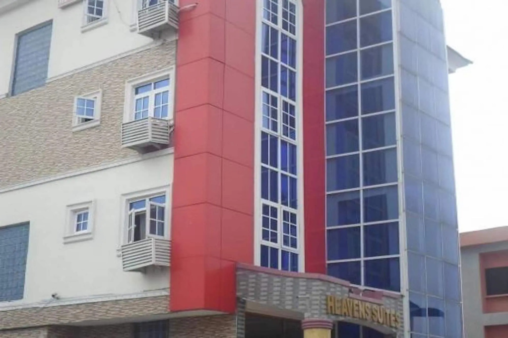 De Heavens Royale Hotel & Towers