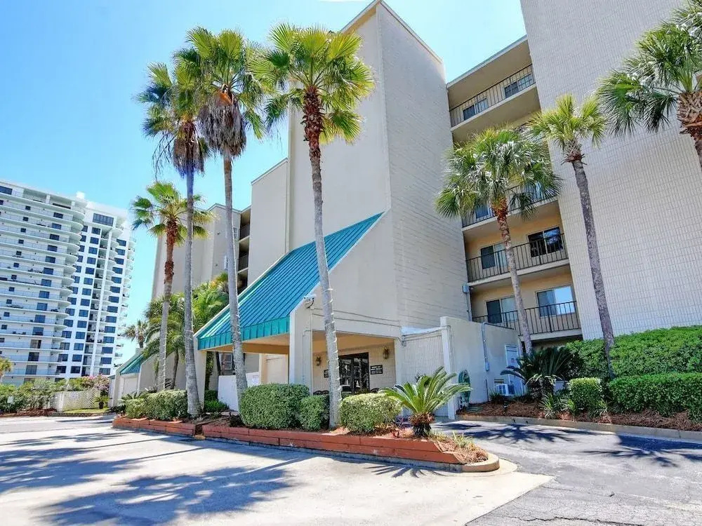 Mariner West 506 - 1 Br Condo
