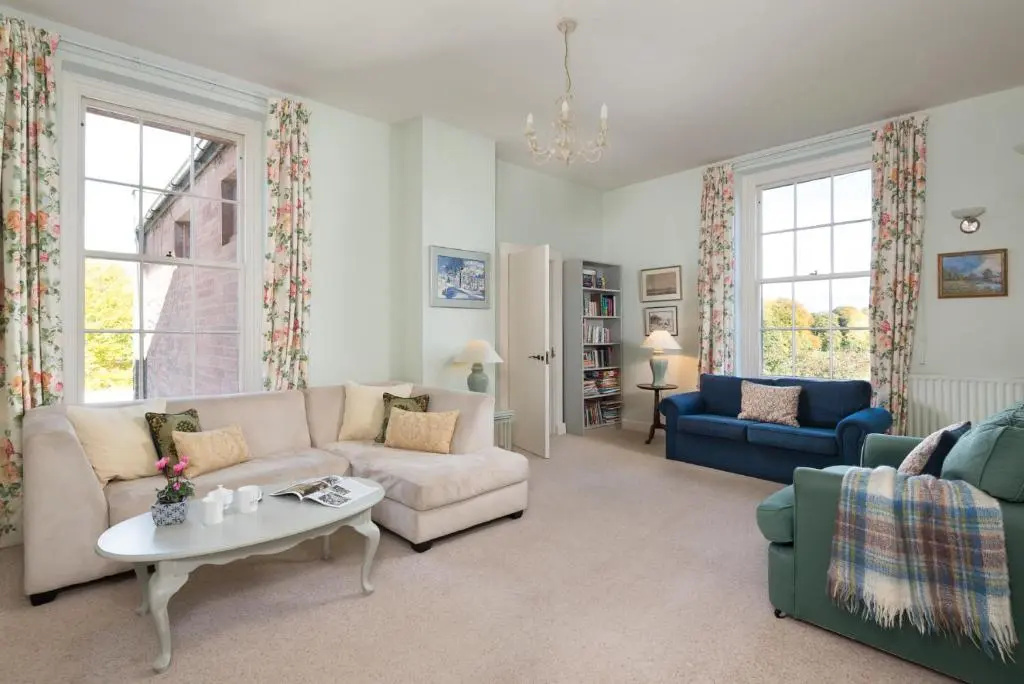Suite with mountain view