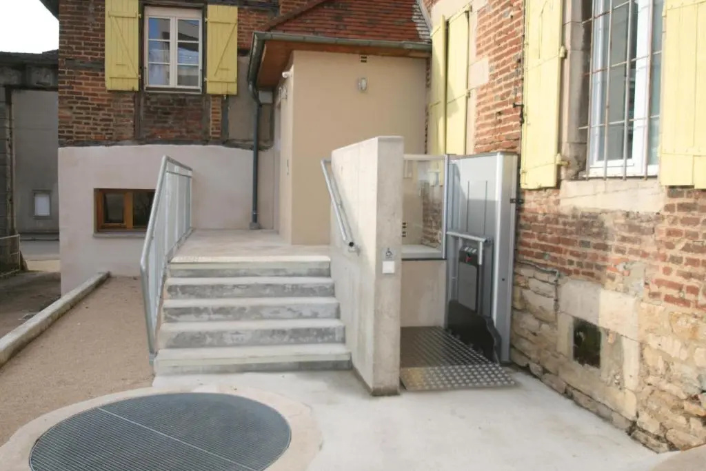 Logis Hostellerie Bressane - Général