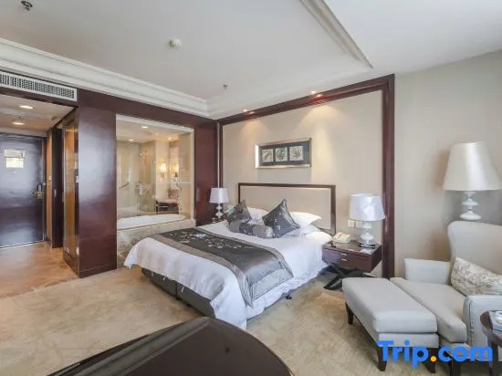 Deluxe Double room (full double bed)