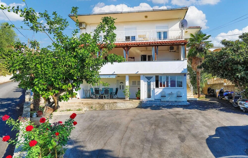 Nice Apartment in Trogir With 2 Bedrooms and Wifi
