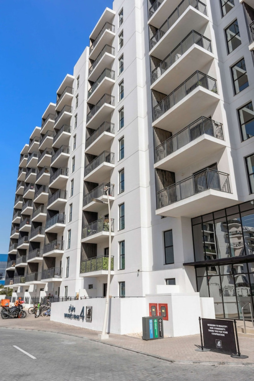 Silkhaus 1bdr in Water s Edge Canal View In Yas