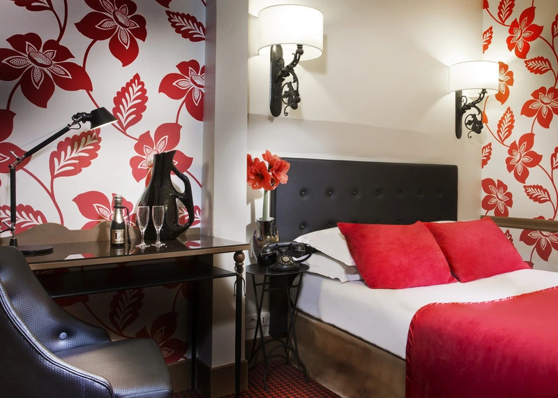 Standard Double room with balcony (full double bed)