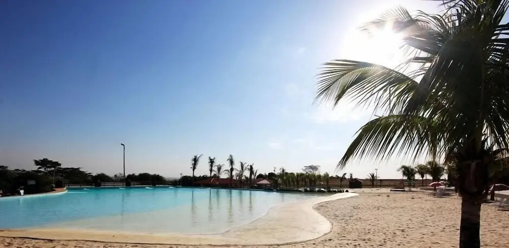 Beach & Waterfront