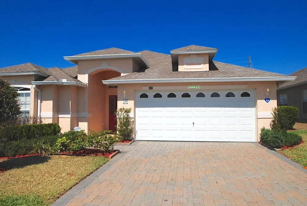 304OBC Hastings Boulevard 4 Br villa by RedAwning