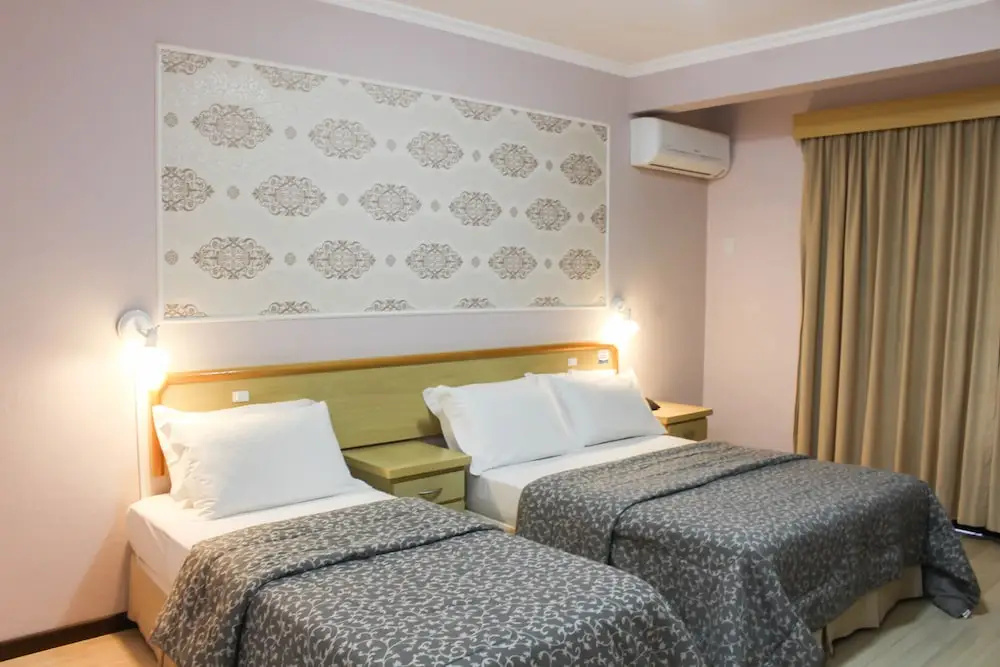 Deluxe Suite with balcony