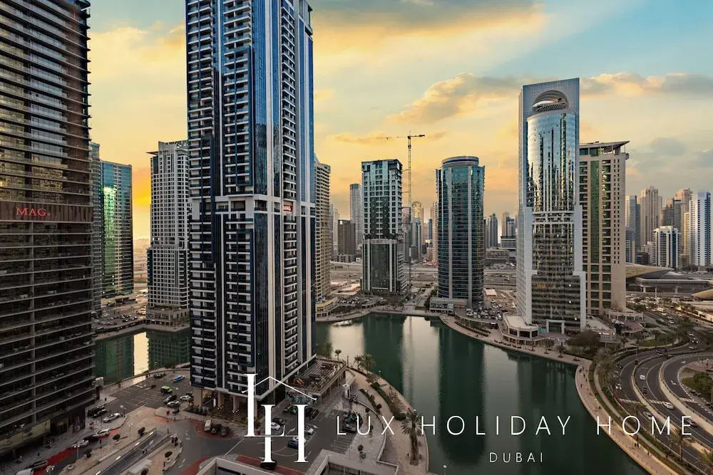 LUX The JLT Gold Crest Suite